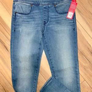Spanx signature skinny pull on denim pants size 27